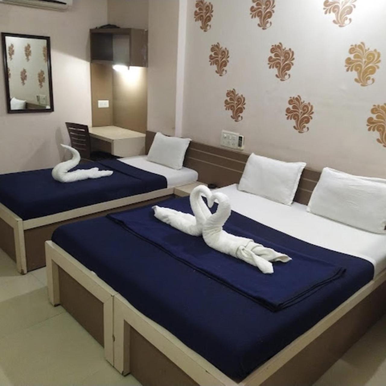 Отель Divya Jyot Residency Бхудж Экстерьер фото